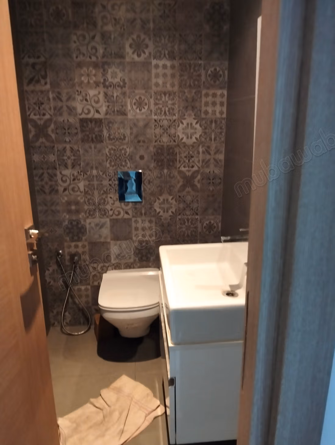 Bel appartement en location à Cité Ennasr 2. 
Surface de 100 m². 
Bien meublé