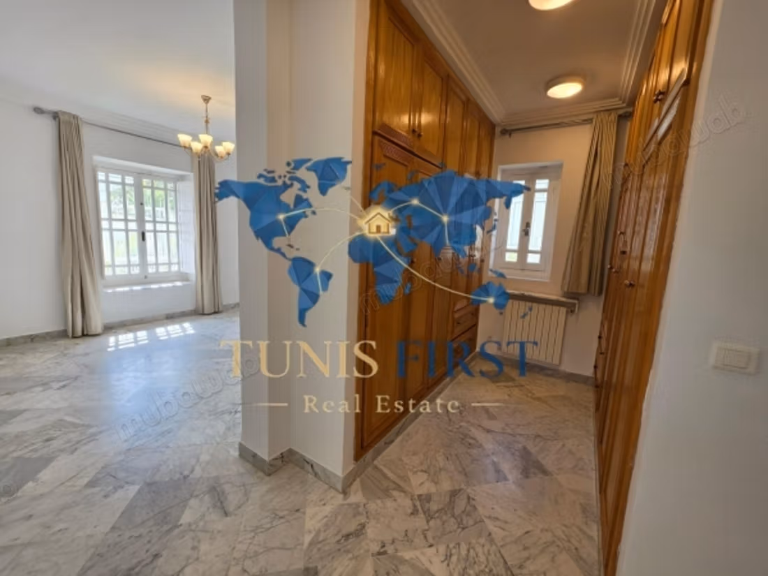 A Louer magnifique Villa à cité les pins
