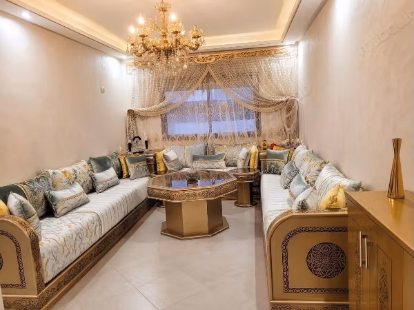 Appartement à louer dans le quartier Golf. 3 belles chambres. Meublé