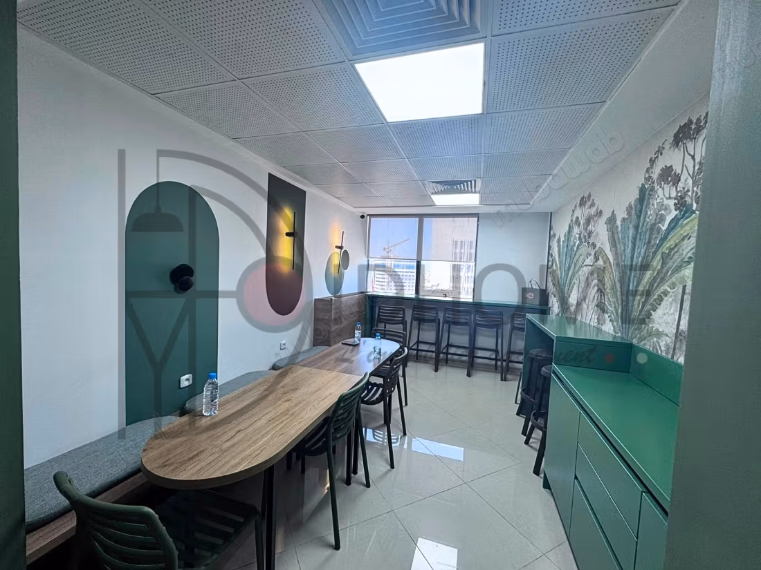 For rent spacious office of 200m² very well optimized