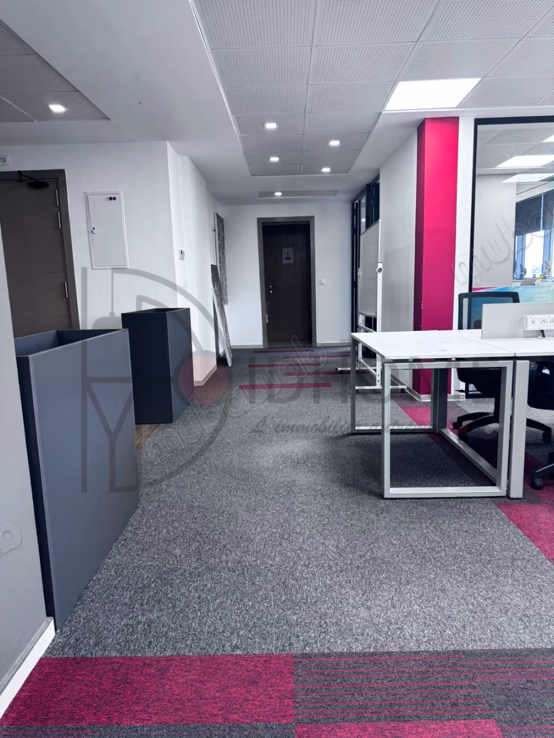 For rent spacious office of 200m² very well optimized
