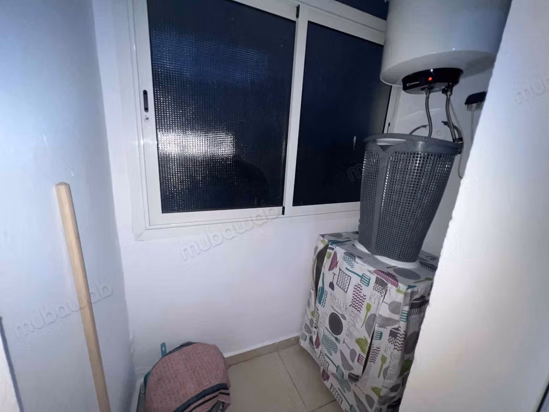 Appartement en vente à Kasbah. 
2 belles chambres. 
Meublé