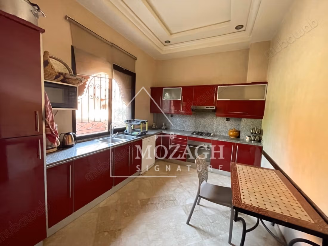 Superb furnished villa in a residence with a swimming pool