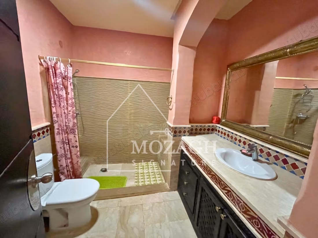 Superb furnished villa in a residence with a swimming pool