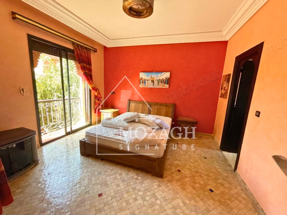Superb furnished villa in a residence with a swimming pool