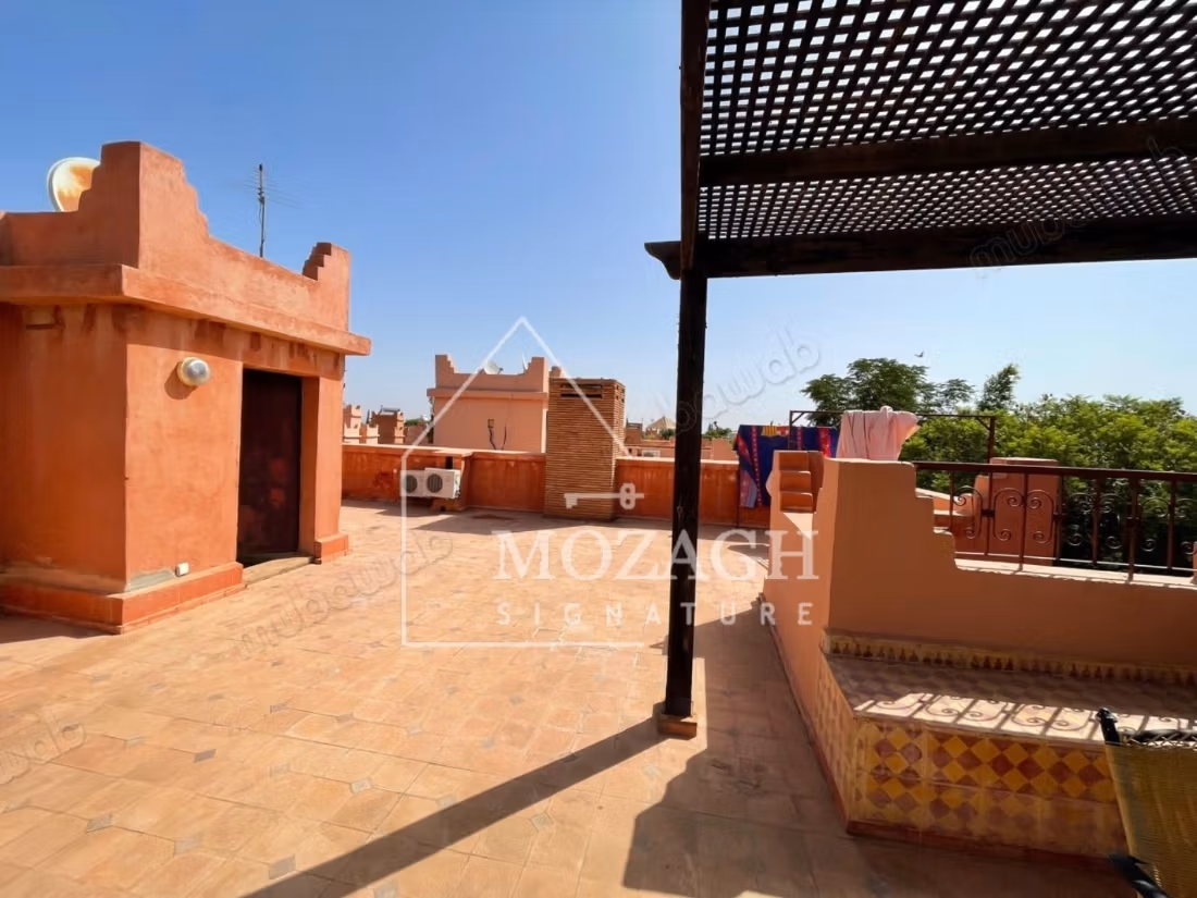 Superb furnished villa in a residence with a swimming pool