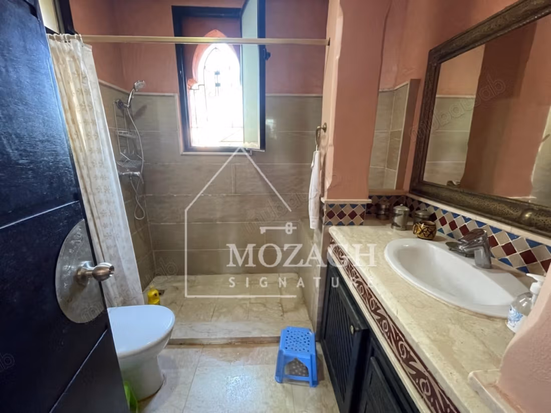 Superb furnished villa in a residence with a swimming pool