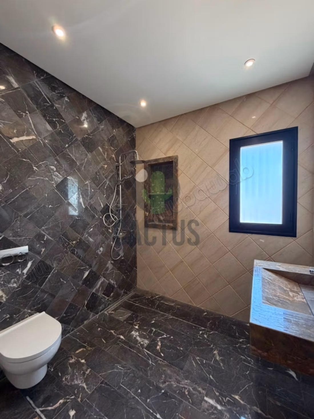 À Vendre Villa S5 avec piscine à Hammamet
