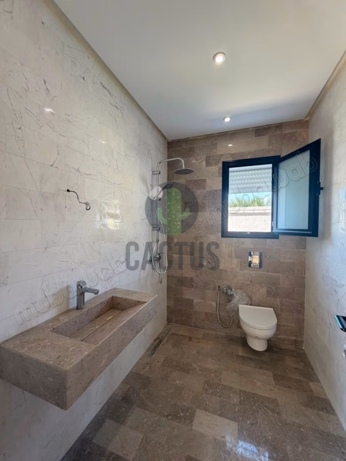 À Vendre Villa S5 avec piscine à Hammamet