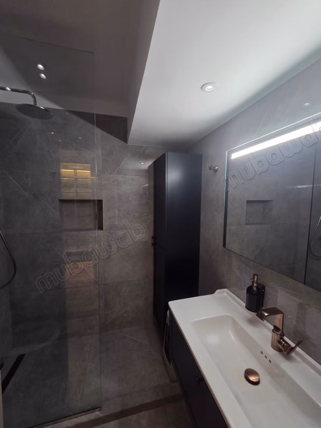 Apartment for rent in Triangle d'Or. 4 comfortable rooms. Well furnished