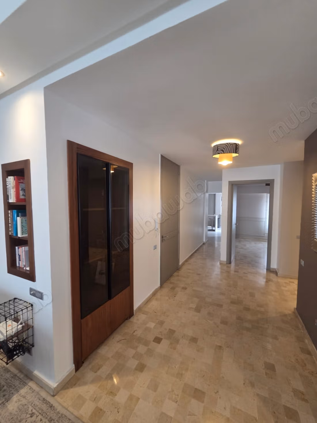 Apartment for rent in Triangle d'Or. 4 comfortable rooms. Well furnished