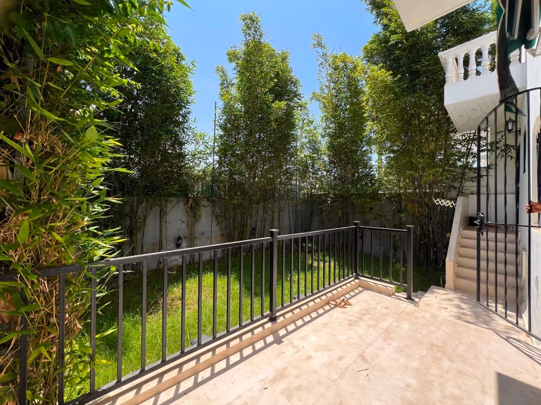 Magnifique villa vide à louer sur Ain Diab