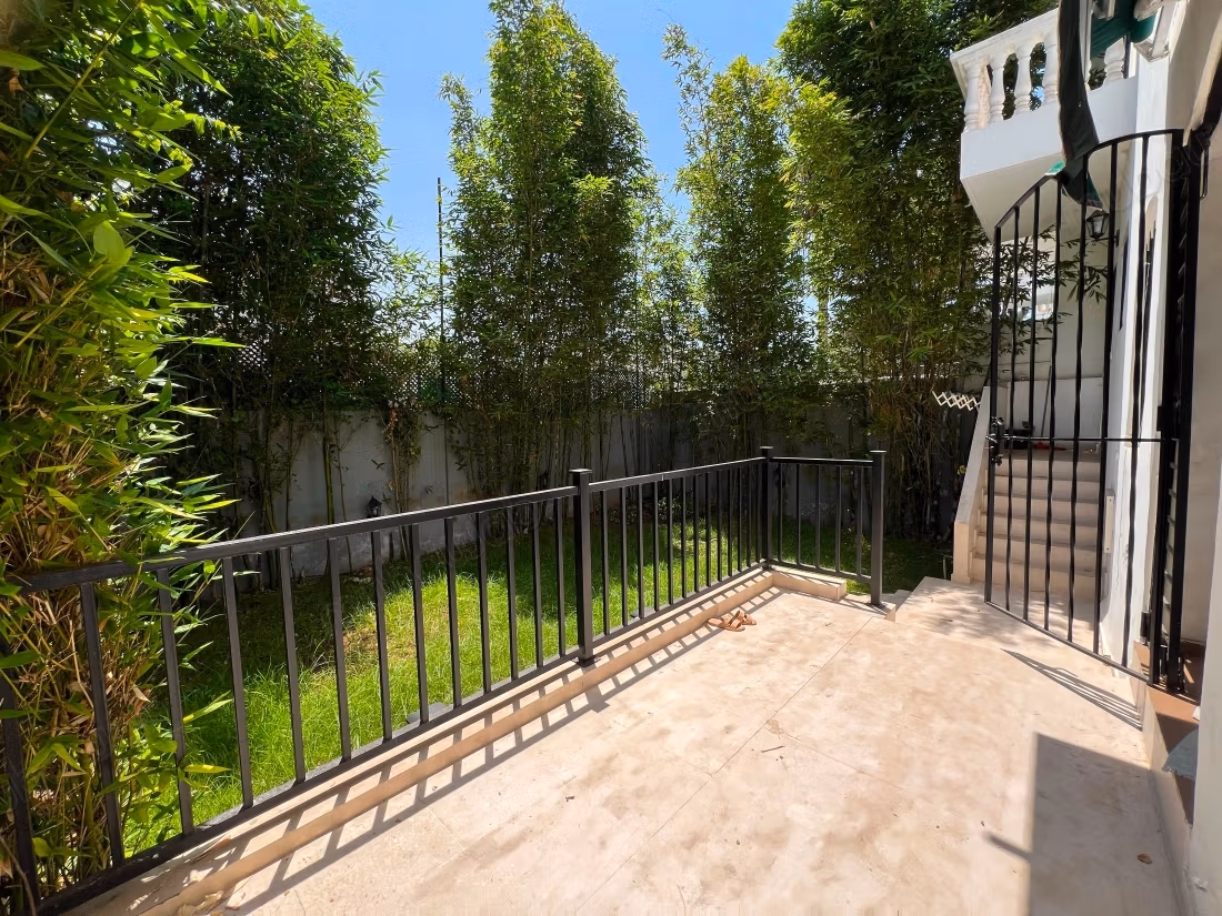 Magnifique villa vide à louer sur Ain Diab