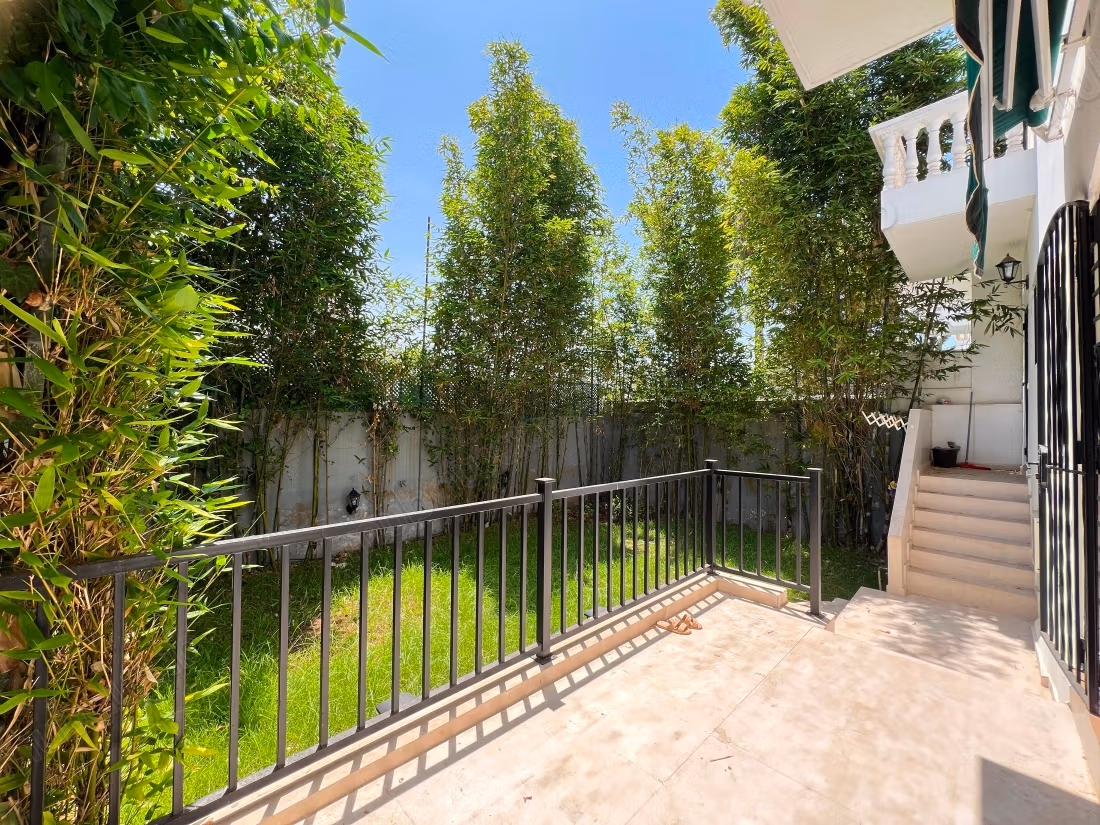 Magnifique villa vide à louer sur Ain Diab