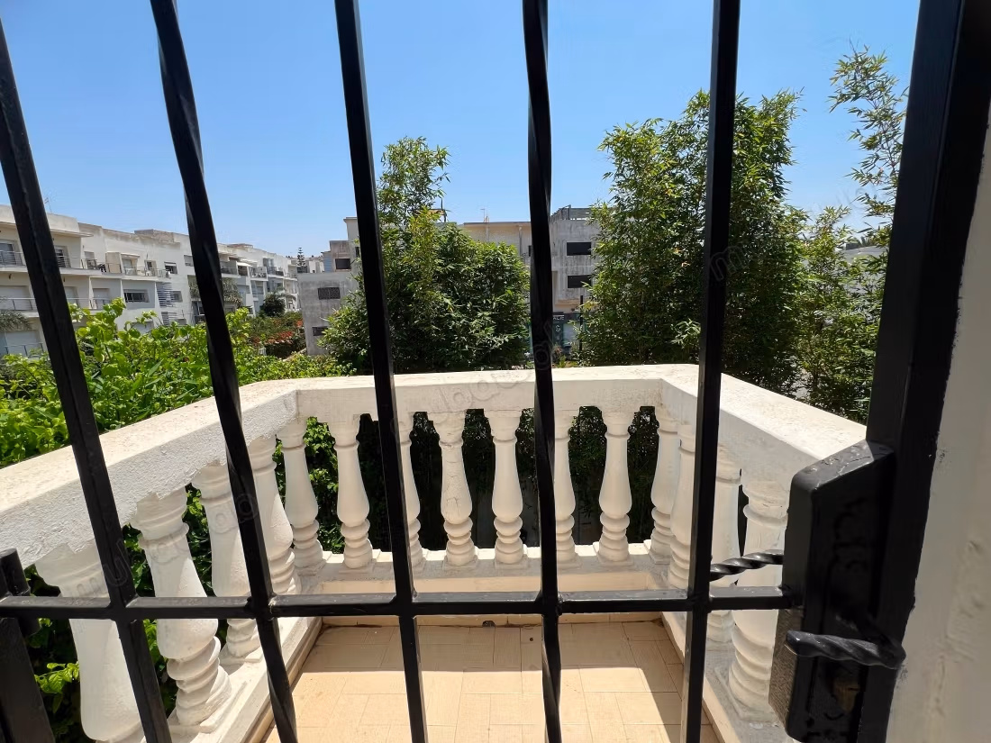 Magnifique villa vide à louer sur Ain Diab
