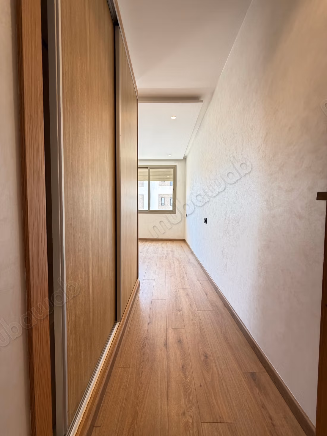 Apartment for rent in Oasis. 2 beautiful bedrooms. Parking and elevator