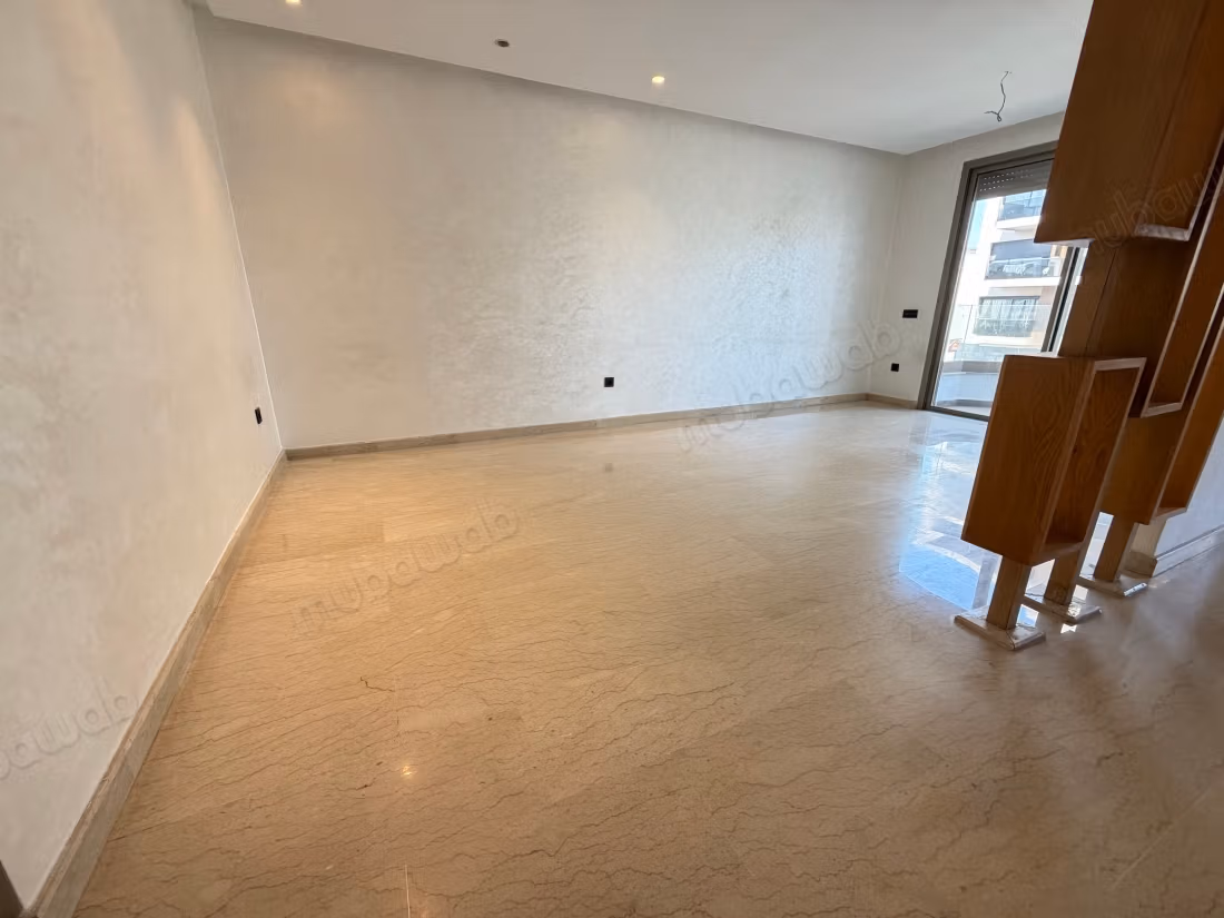 Apartment for rent in Oasis. 2 beautiful bedrooms. Parking and elevator