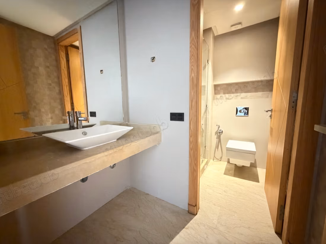 Apartment for rent in Oasis. 2 beautiful bedrooms. Parking and elevator