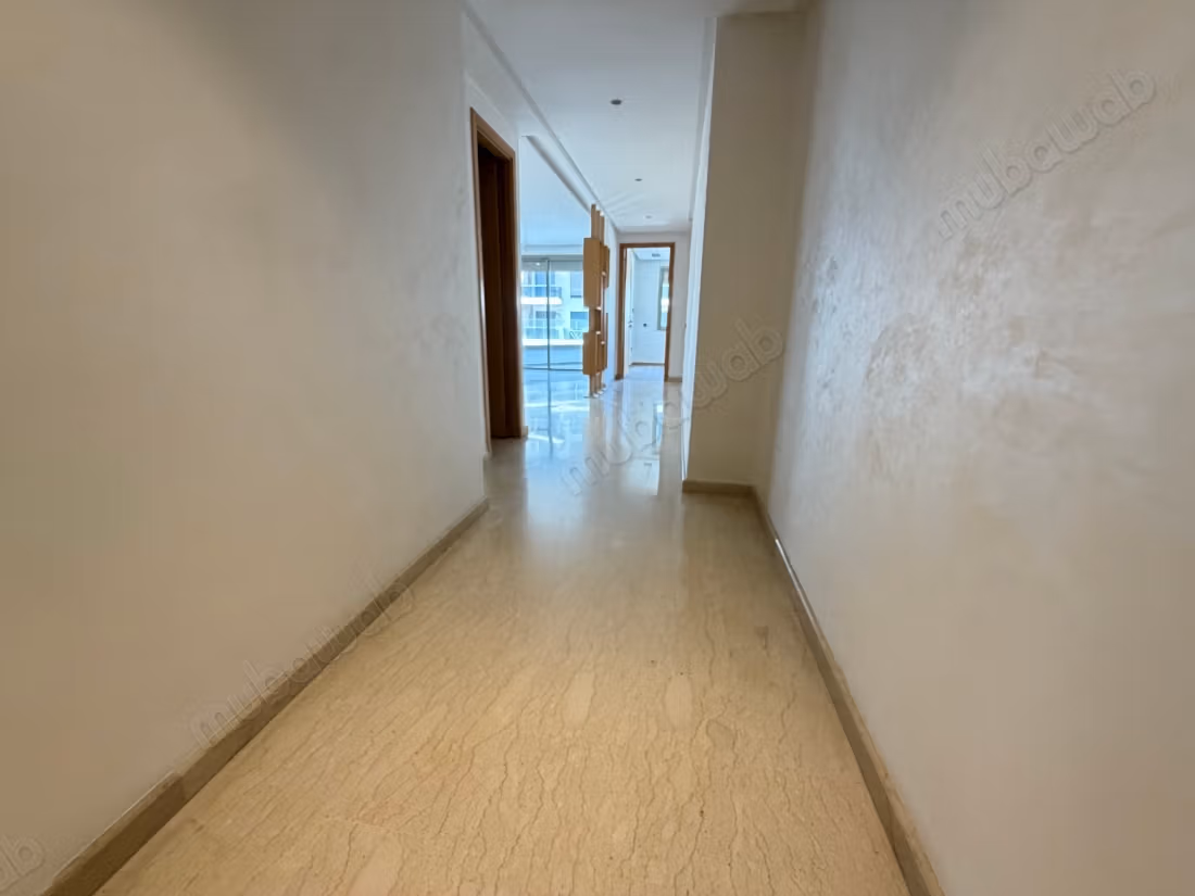 Apartment for rent in Oasis. 2 beautiful bedrooms. Parking and elevator