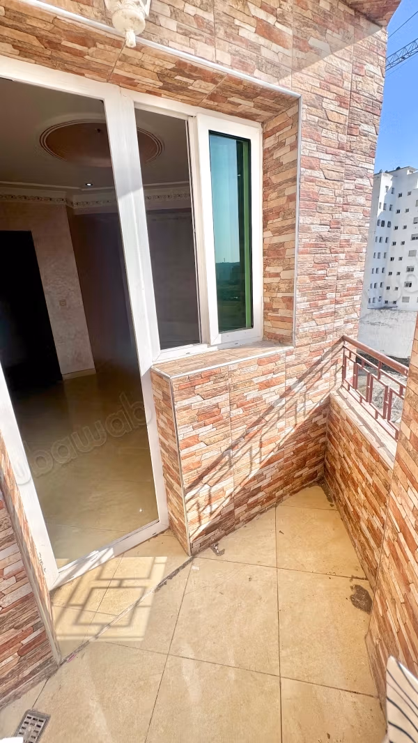 Empty apartment for rent Golf Mesnana 3 rooms