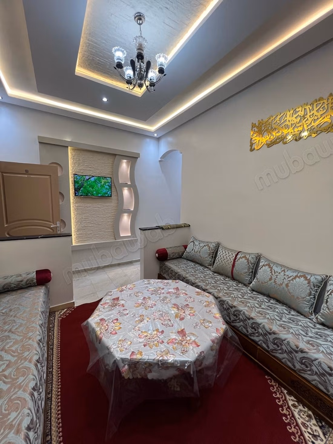 Appartement en location à Hay Salam.
Superficie 70 m².
Meublé