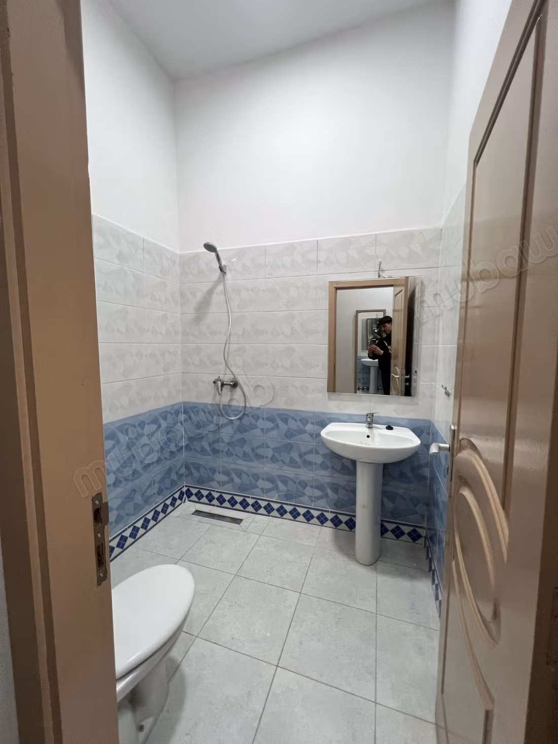 Appartement en location à Hay Salam.
Superficie 70 m².
Meublé