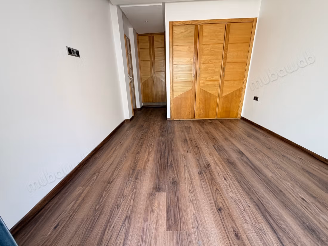 Apartamento en alquiler en Oasis. Superficie total 140 m². Plazas de aparcamiento y terraza