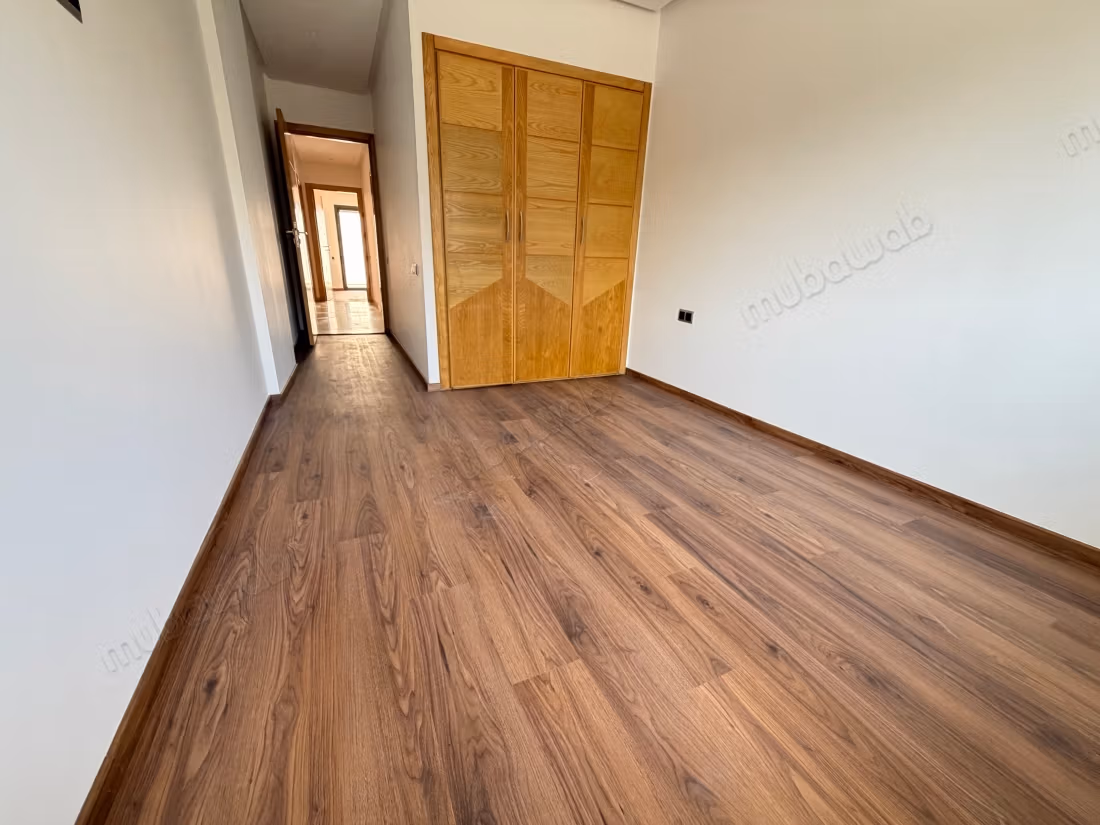 Apartamento en alquiler en Oasis. Superficie total 140 m². Plazas de aparcamiento y terraza