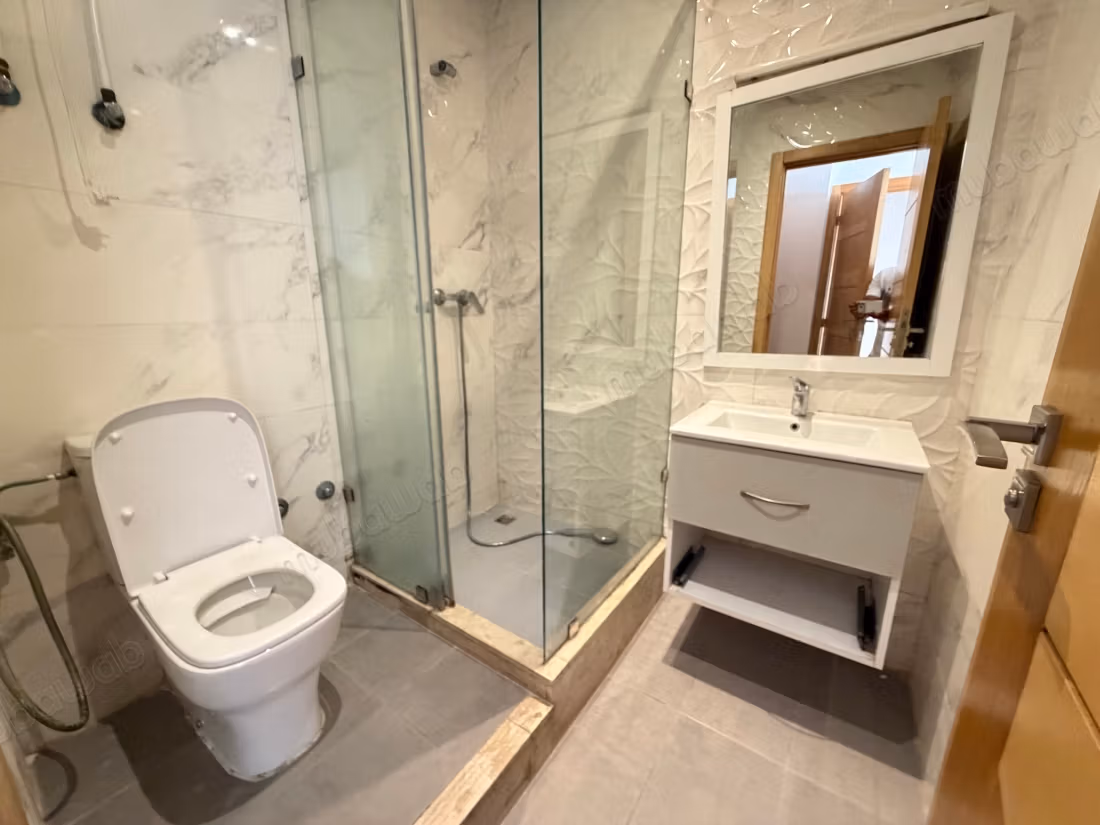 Apartamento en alquiler en Oasis. Superficie total 140 m². Plazas de aparcamiento y terraza