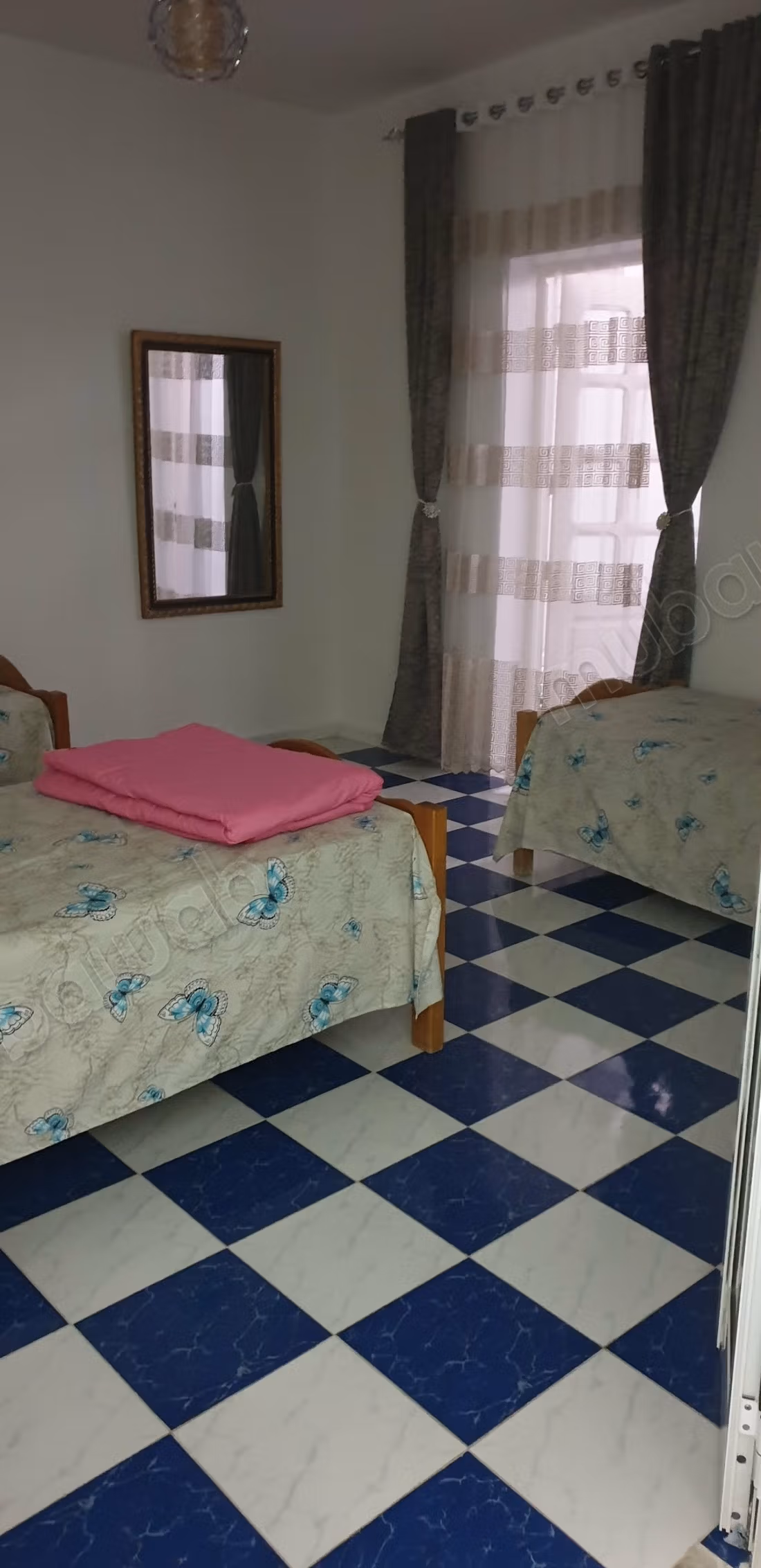 À VENDRE / Maison de 190 m² à Cité El Morjane