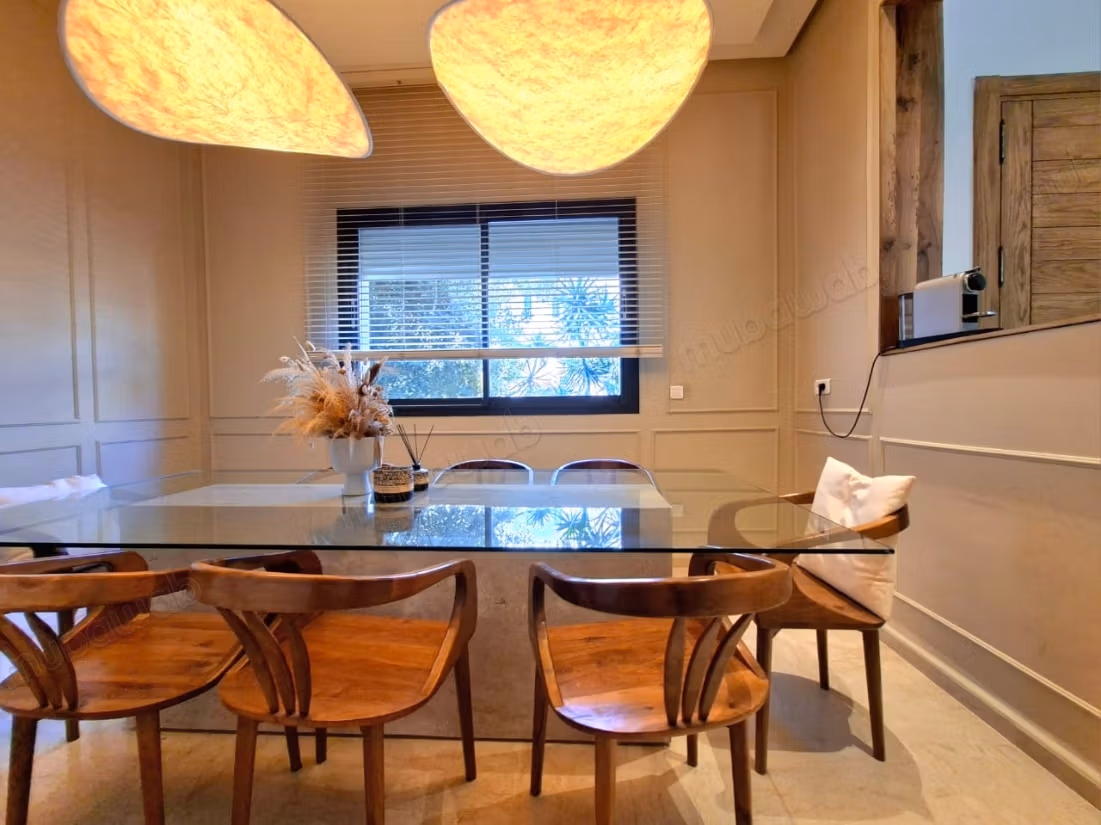 Luxe villa te koop met zeezicht
