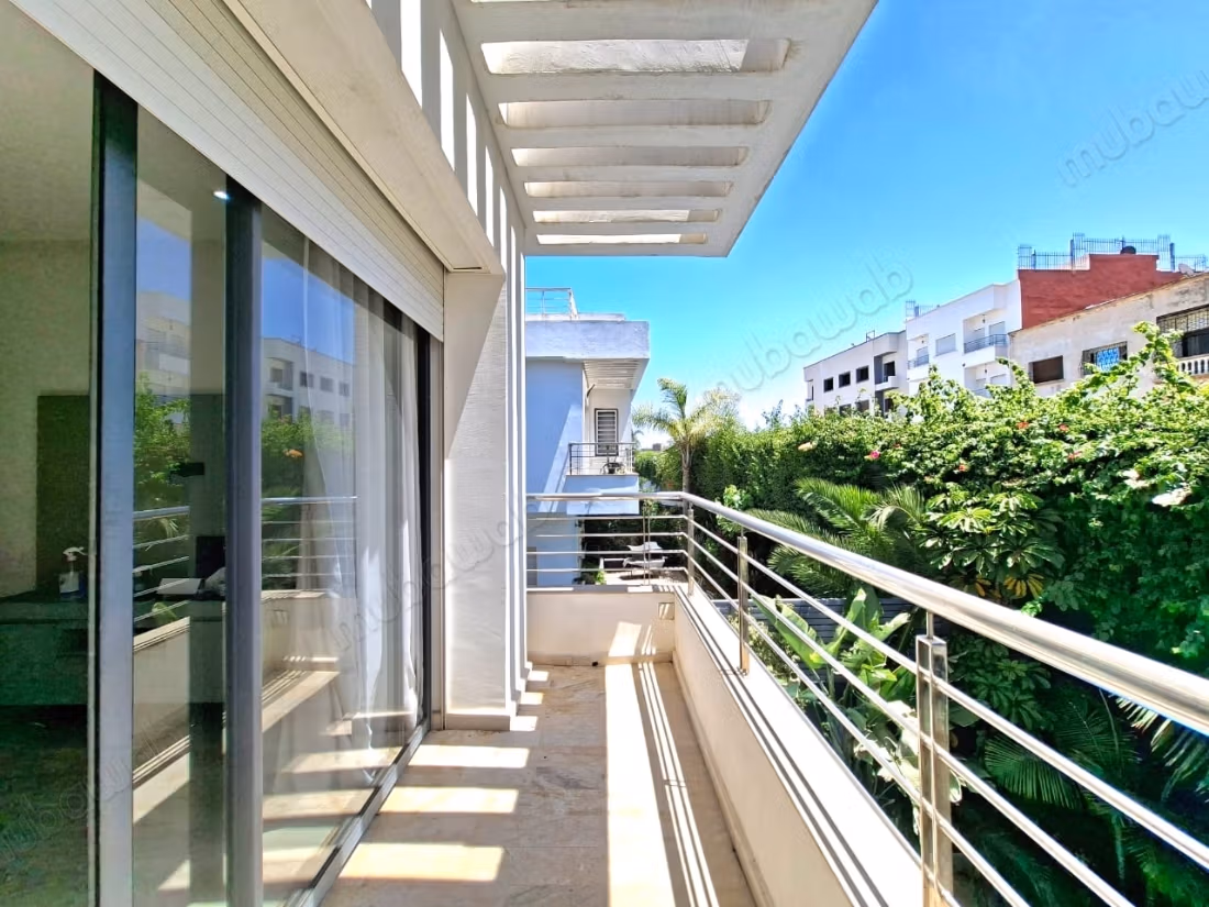Luxe villa te koop met zeezicht