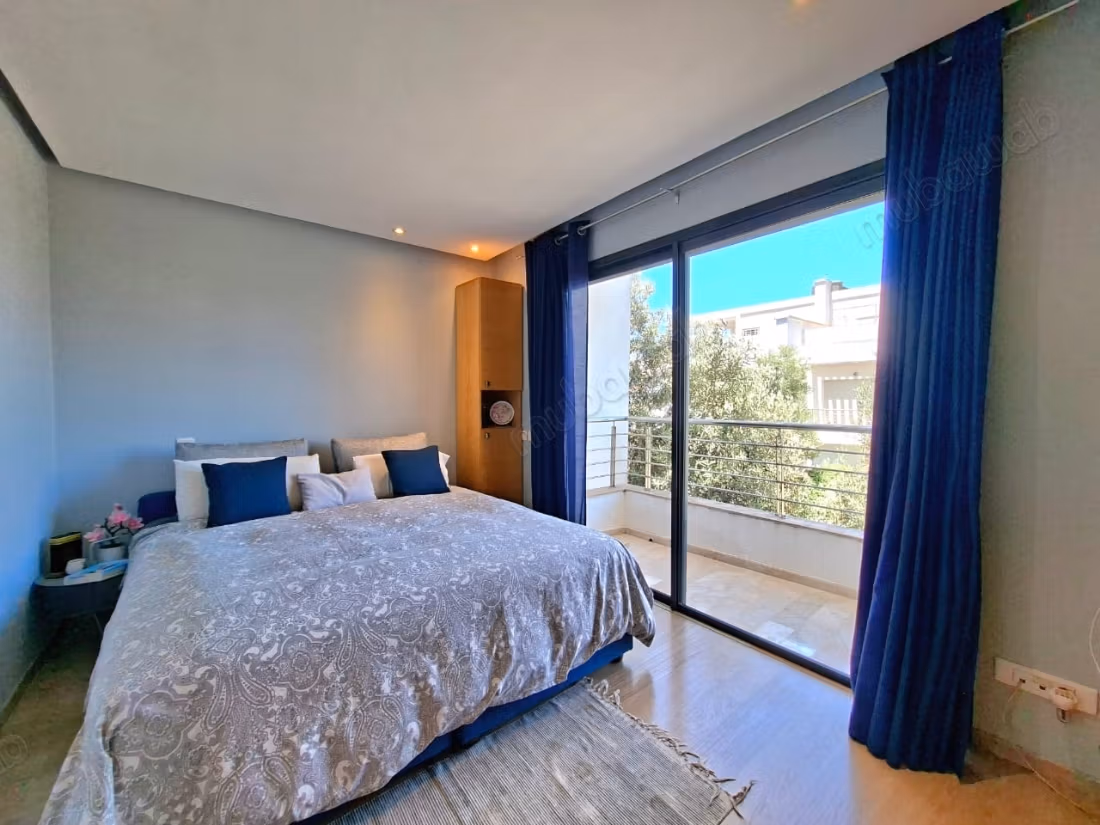Luxe villa te koop met zeezicht