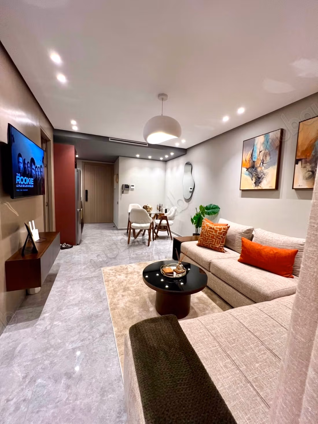 Estudio moderno con pequeña terraza en una residencia tranquila a 2 pasos de CFC