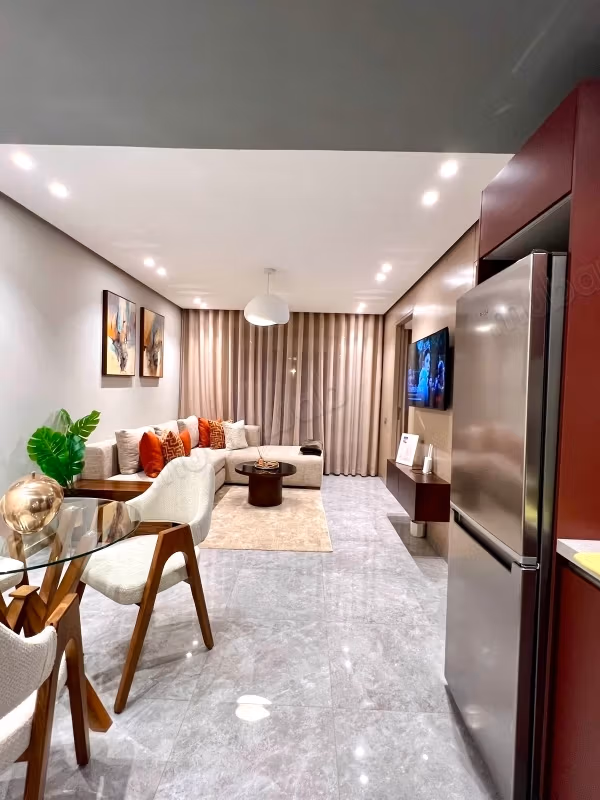 Estudio moderno con pequeña terraza en una residencia tranquila a 2 pasos de CFC
