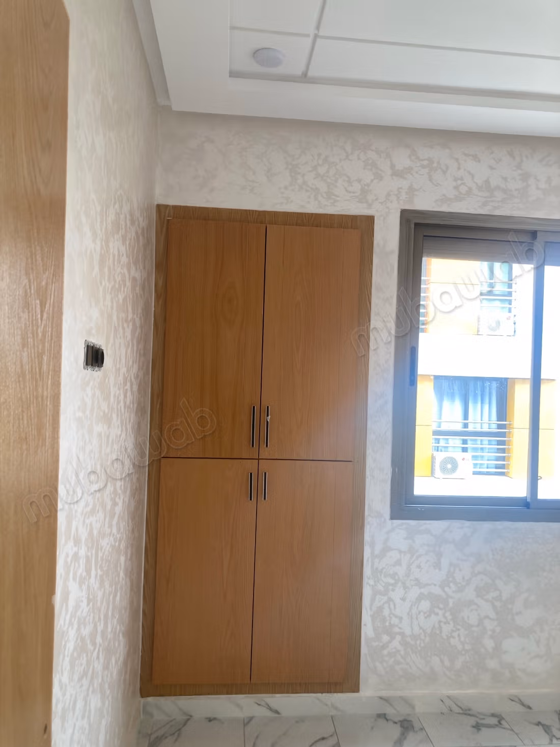 Appartement à vendre à Riad. 3 chambres agréables. Salon Marocain, sécurité