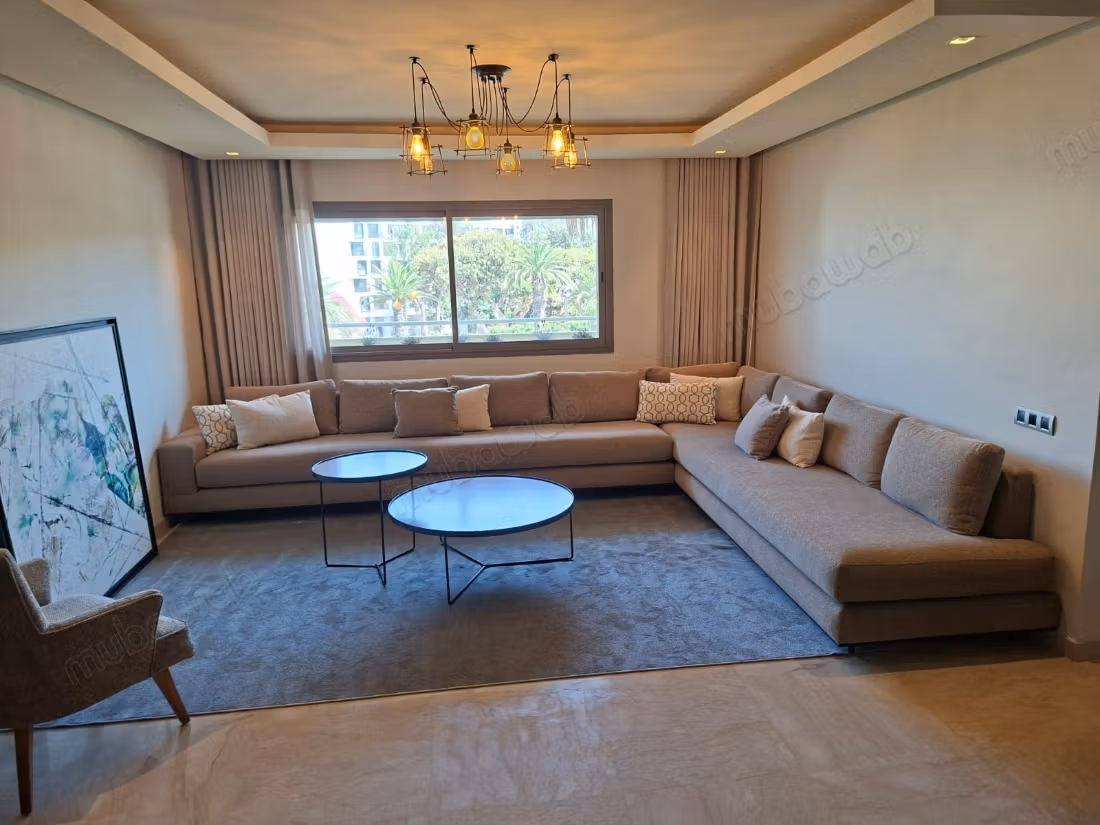 Location d'un appartement à Palmier.
Surface de 166 m².
Bien meublé