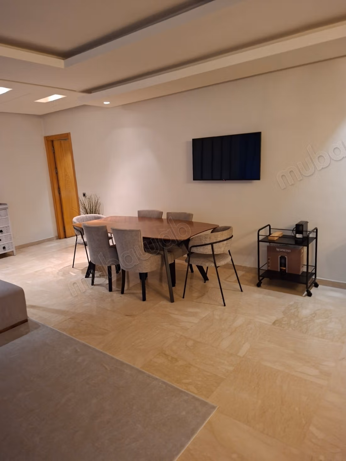 Location d'un appartement à Palmier.
Surface de 166 m².
Bien meublé