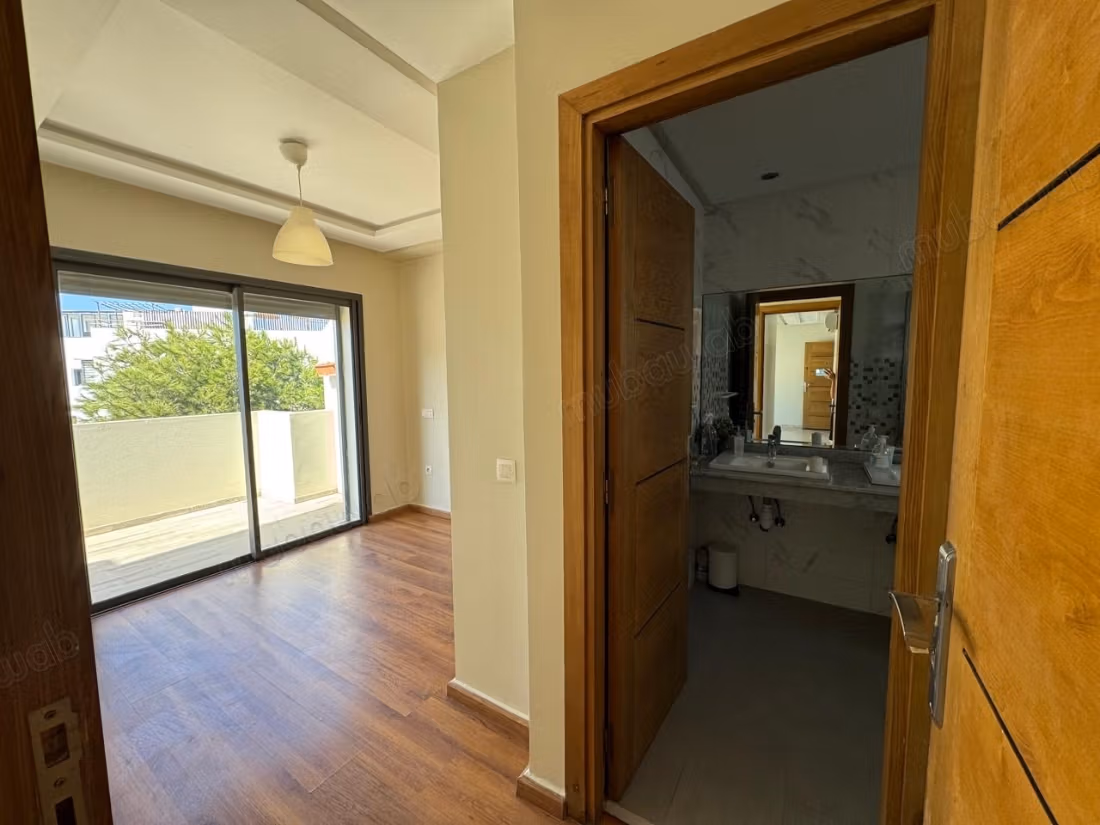 Superb apartment for rent at Ferme Bretonne Hay Arraha. 3 comfortable rooms. Elevator and terrace