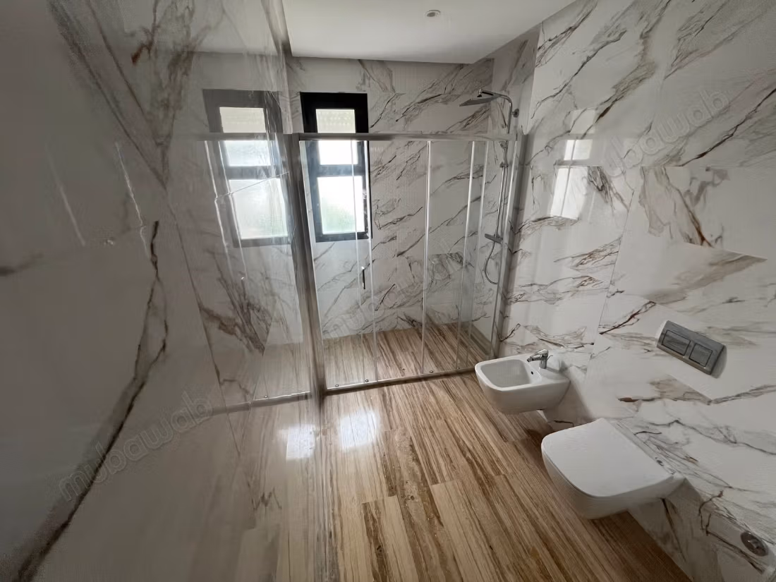 Apartamento vacío de alto standing en alquiler - Marjane