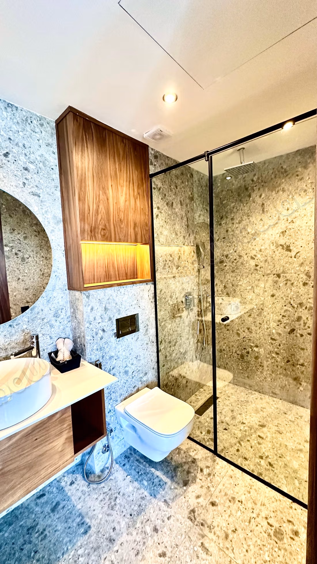 Rent this apartment in Les Princesses. Total area 48 m². Furnished
