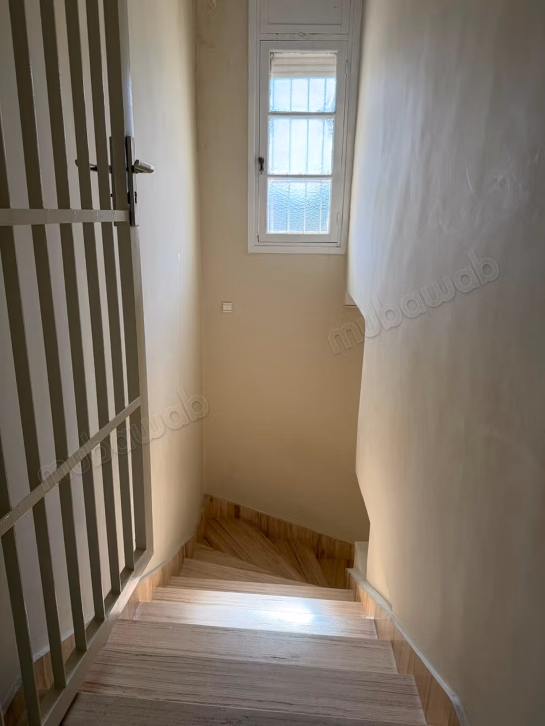 Villa à louer en Hassan Centre Ville. Surface totale 250 m². Vue exceptionnelle sur les montagnes, porte blindée