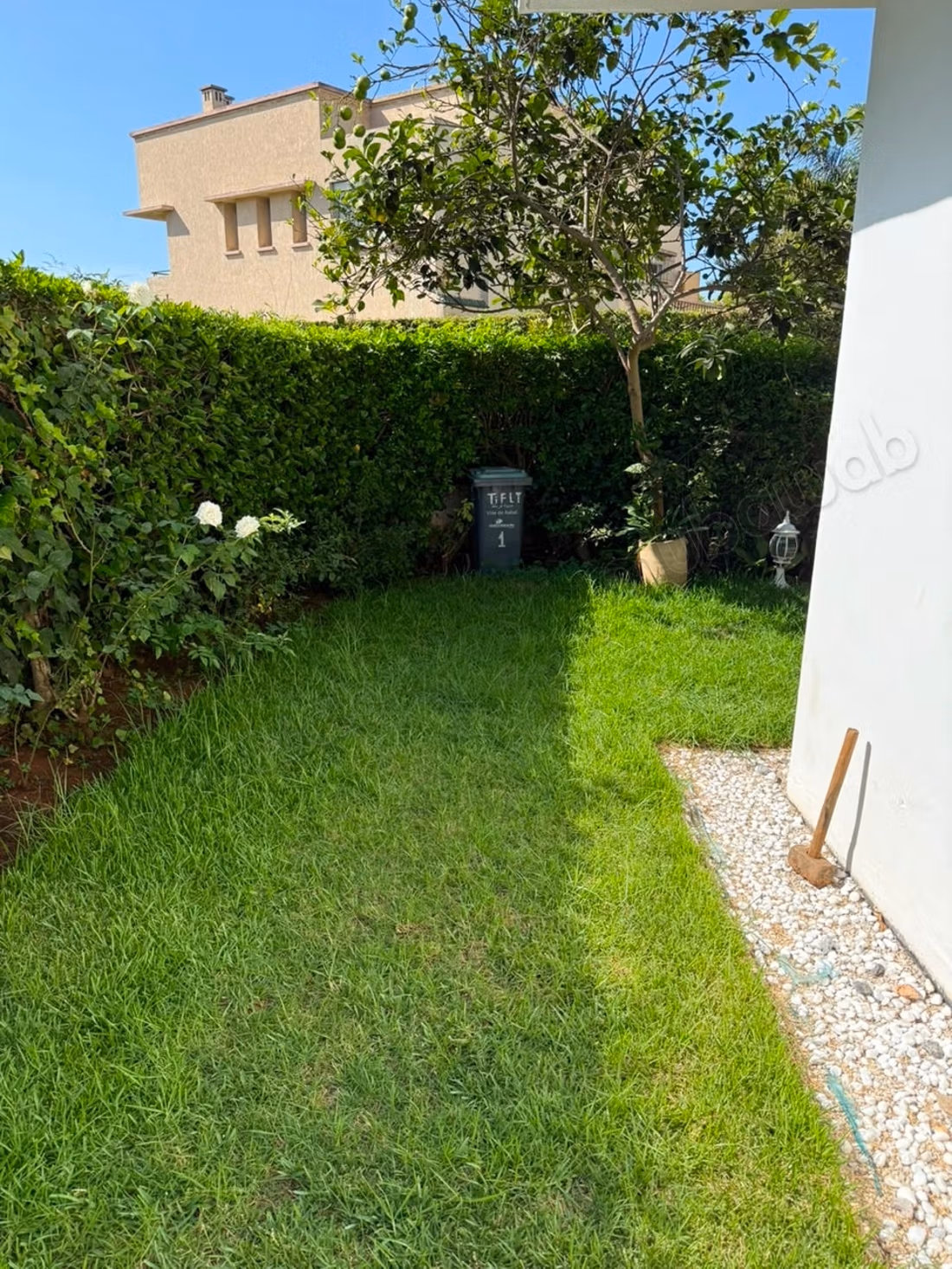 Villa à louer en Hassan Centre Ville. Surface totale 250 m². Vue exceptionnelle sur les montagnes, porte blindée