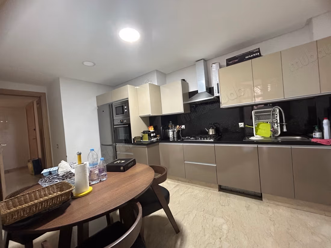 Appartement quasi neuf à Oasis