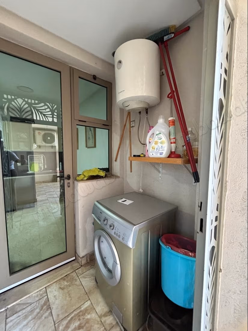 Appartement quasi neuf à Oasis