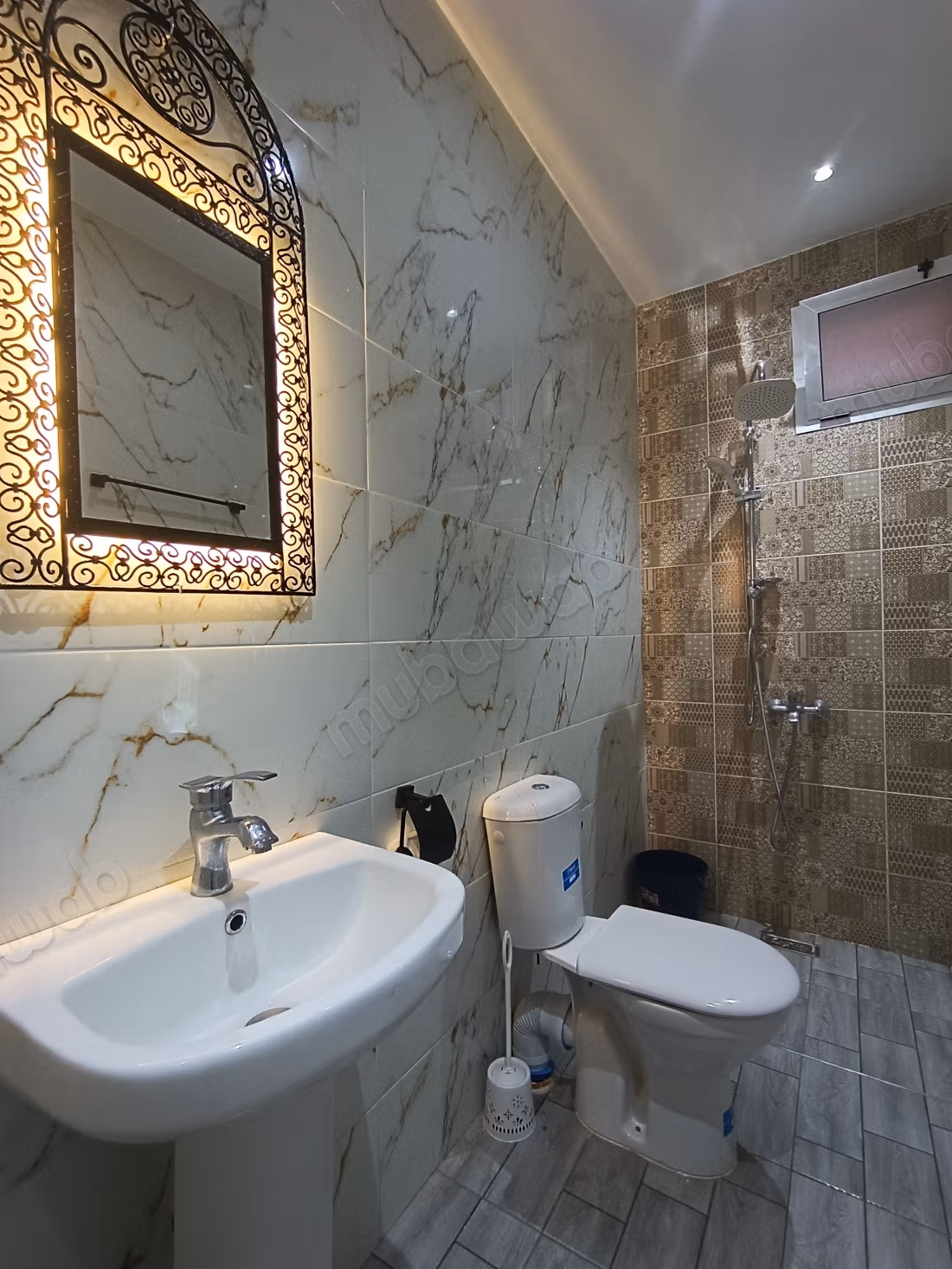 Apartments for rent in Chefchaouen. Total area 55 m². Traditional Moroccan living room, secure residence