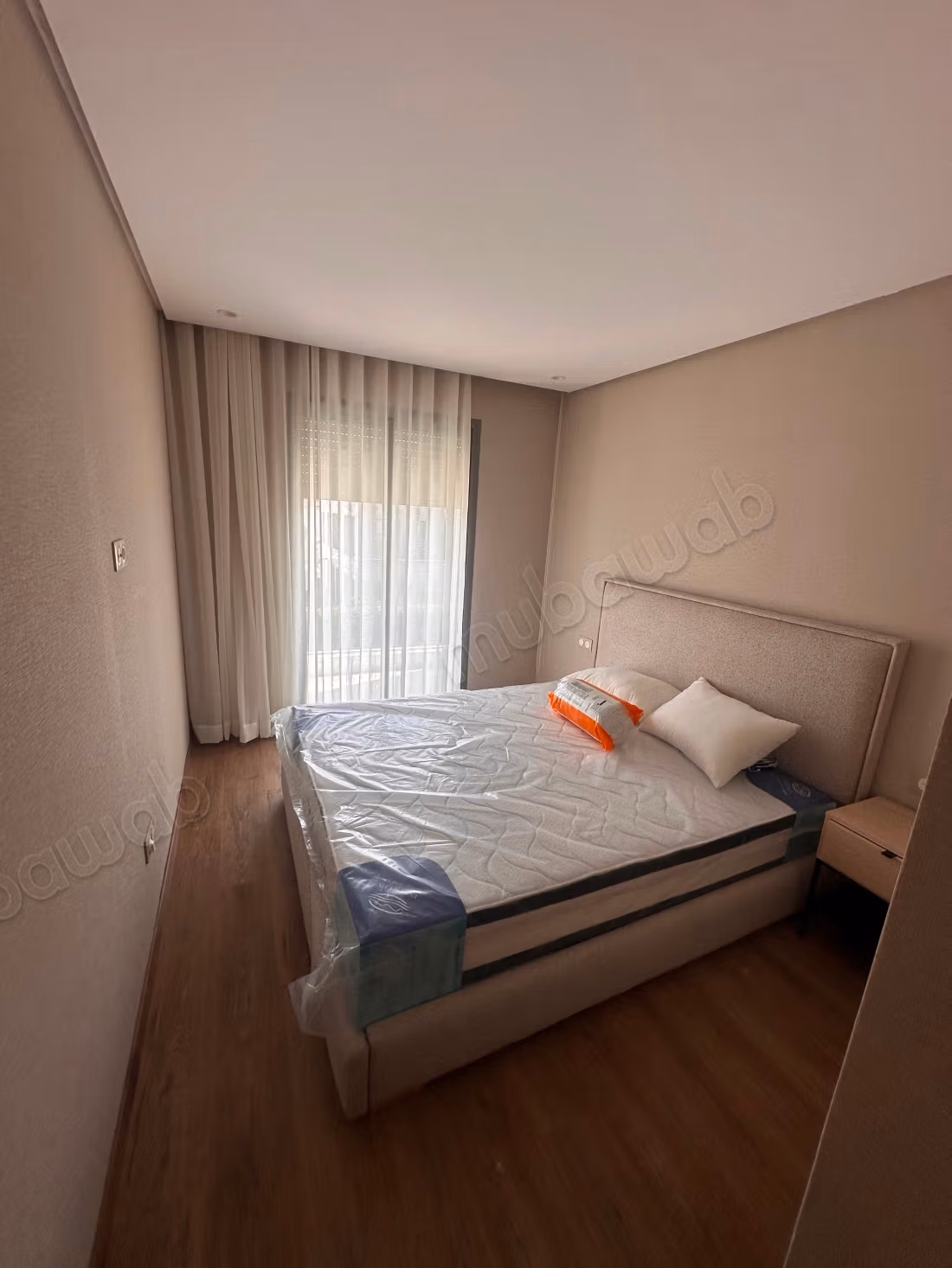 Apartamento amueblado de 2 habitaciones salón nuevo en OASIS