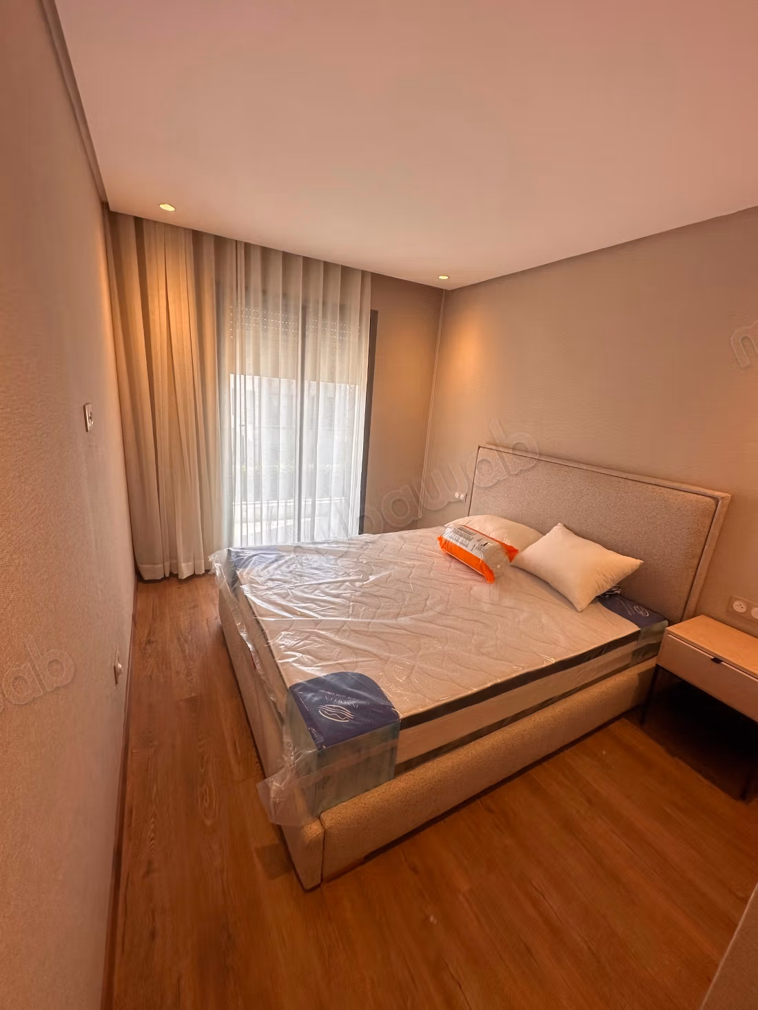 Apartamento amueblado de 2 habitaciones salón nuevo en OASIS