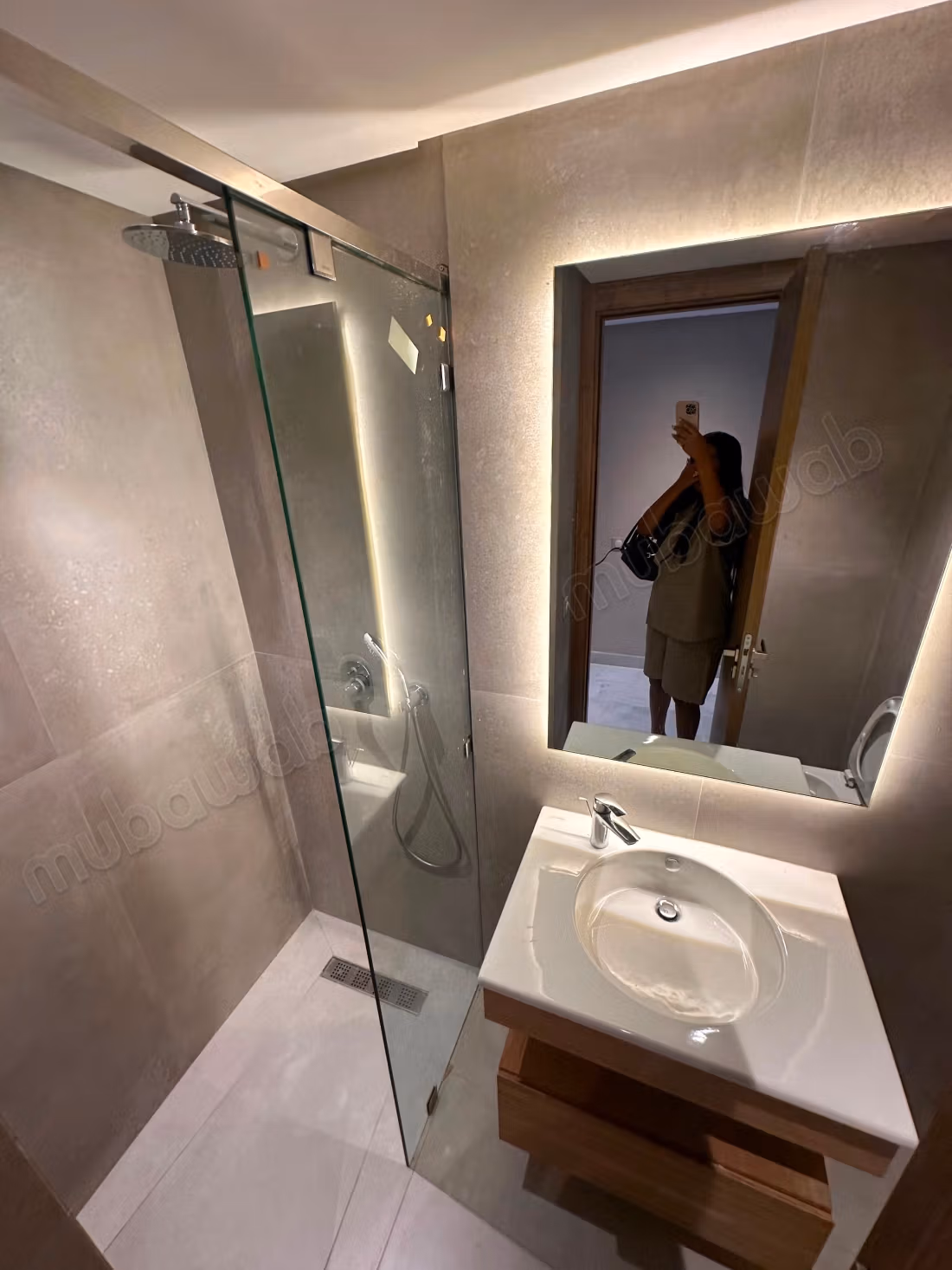 Apartamento amueblado de 2 habitaciones salón nuevo en OASIS
