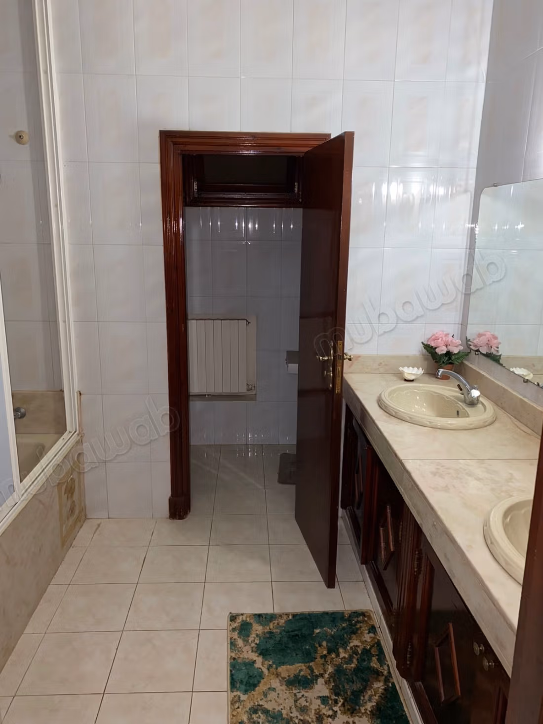 Sumptuous house for sale in Souissi. Total area 1820 m². Double glazing and central heating